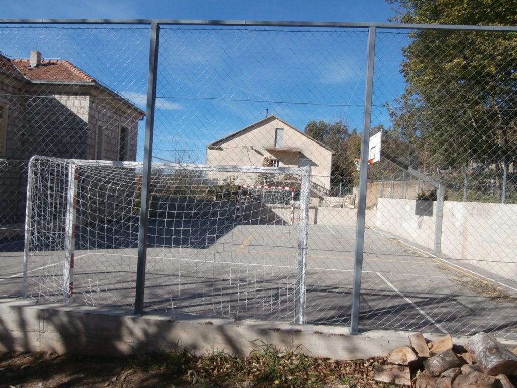 Škola u Gali